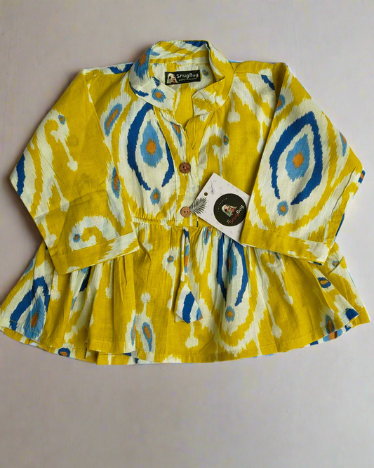Pure cotton three fourth sleeve top with wooden buttons in front with a dori and a matching elasticated pant with 2 pockets