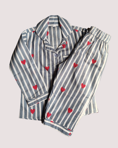 SnugBug Unisex Kids Pure Cotton Full Sleeve Heart Printed Light Weight Night Suit Set