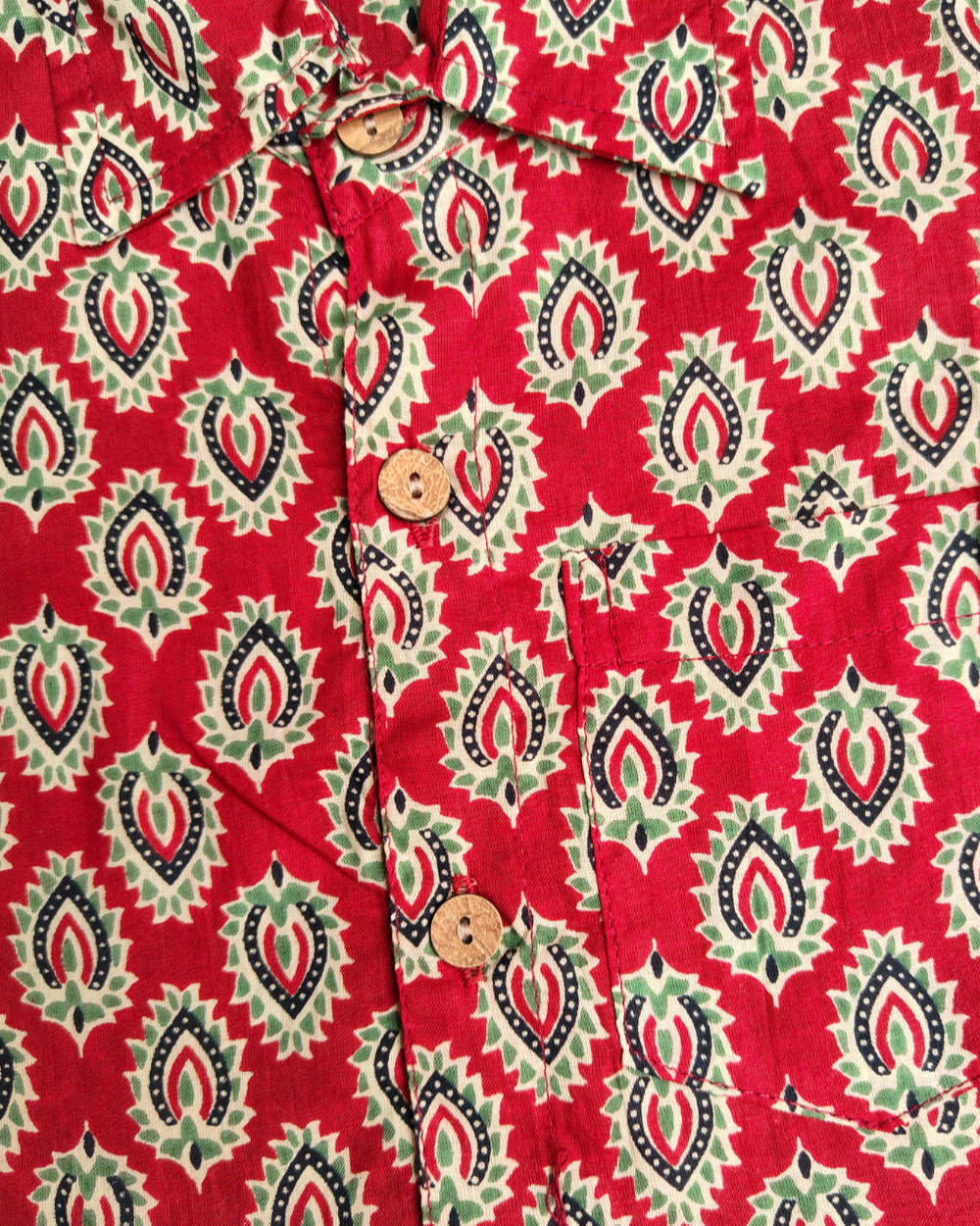 Boys Little Baazigar Red Half Sleeve Cotton Shirt with wooden button on sleeve and in front