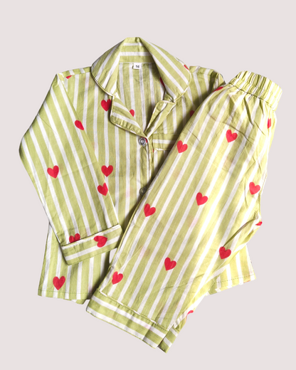 SnugBug Unisex Kids Pure Cotton Full Sleeve Heart Printed Light Weight Night Suit Set