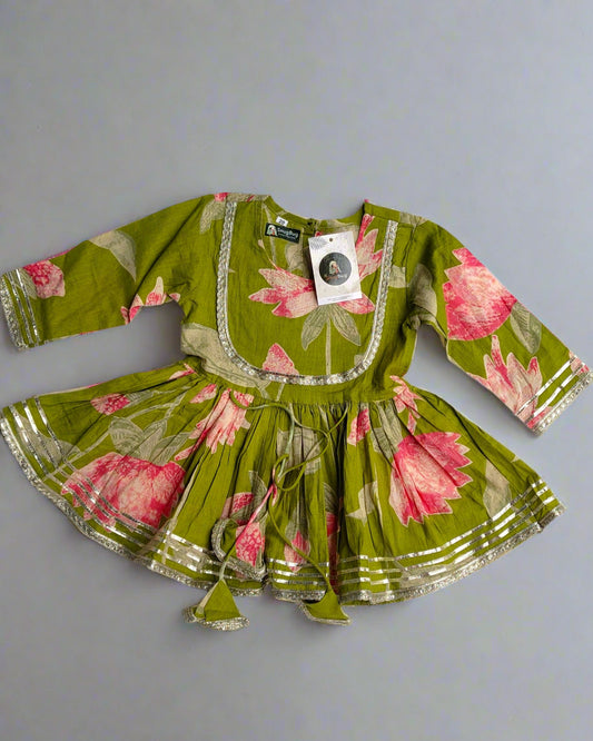 Girls Green Pure Cotton Dori Kurta with wooden button at the back with matching shrara and dupatta